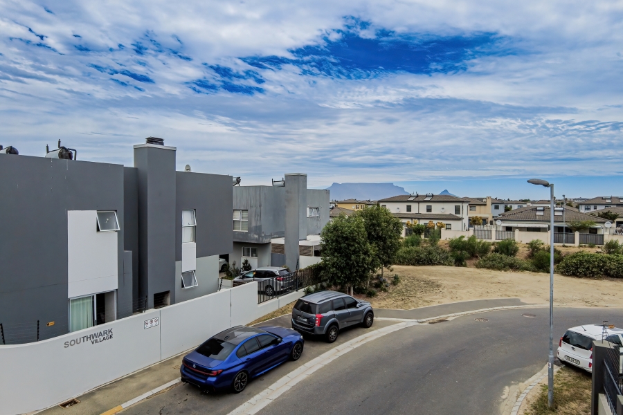 3 Bedroom Property for Sale in Parklands East Western Cape